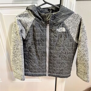 The North Face Charcoal and Light Gray Jacket size 3T